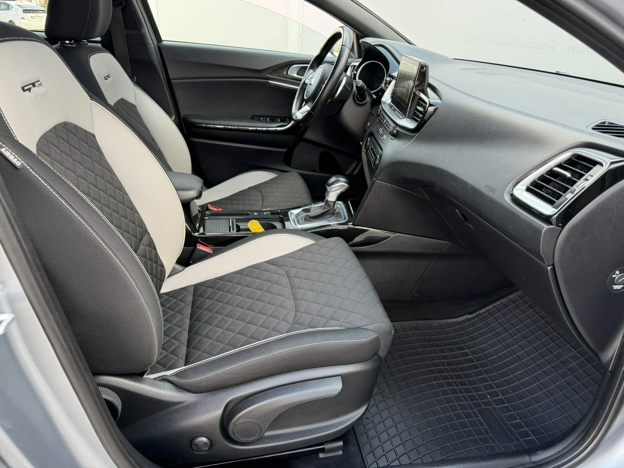 Kia Pro Cee'd - Zdjęcie 35