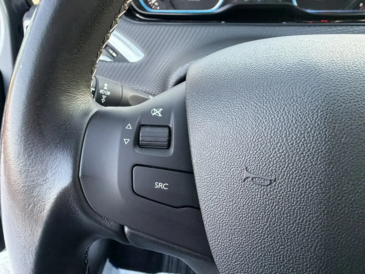 Peugeot 2008 - Zdjęcie 22