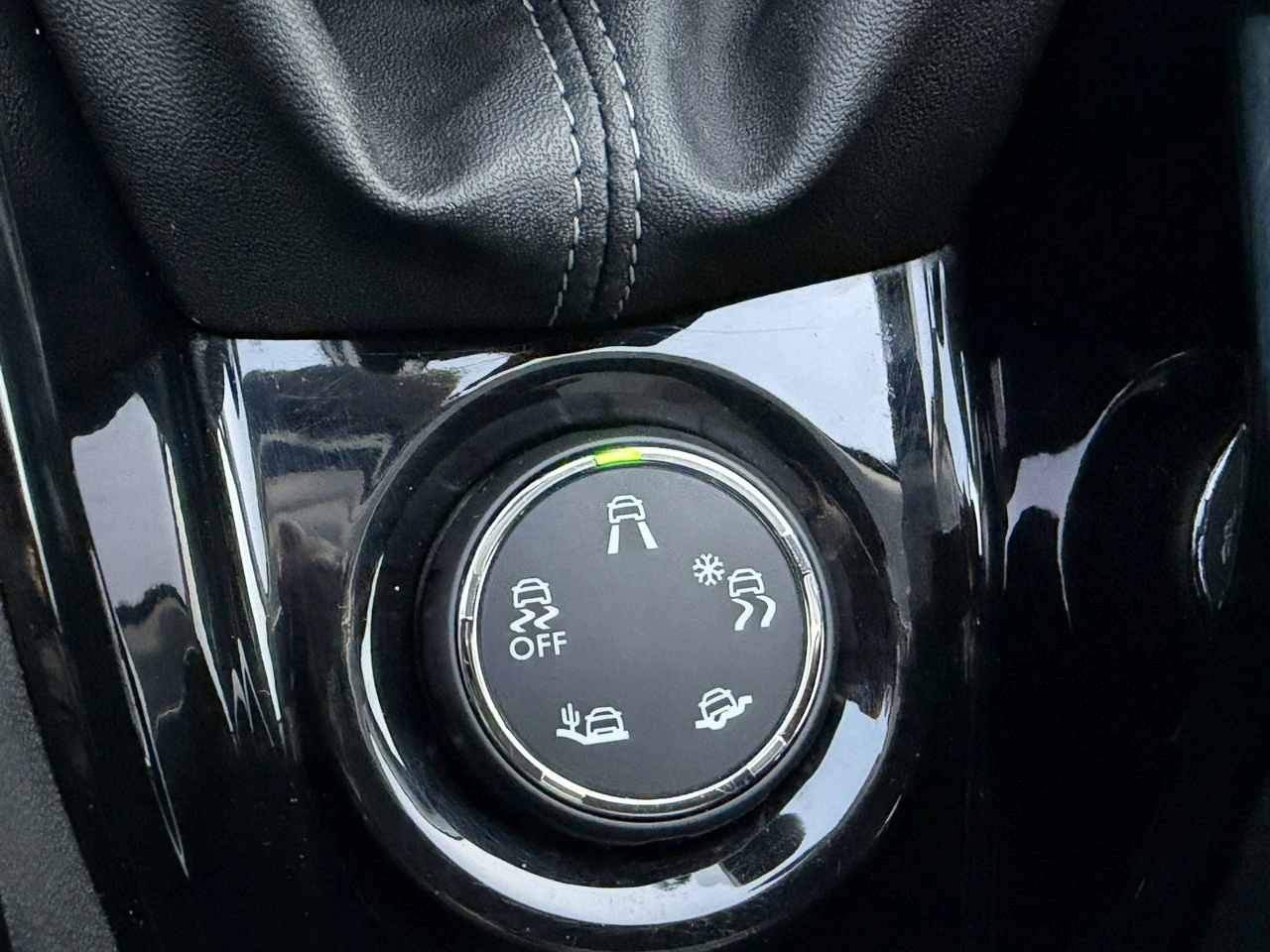 Peugeot 2008 - Zdjęcie 25