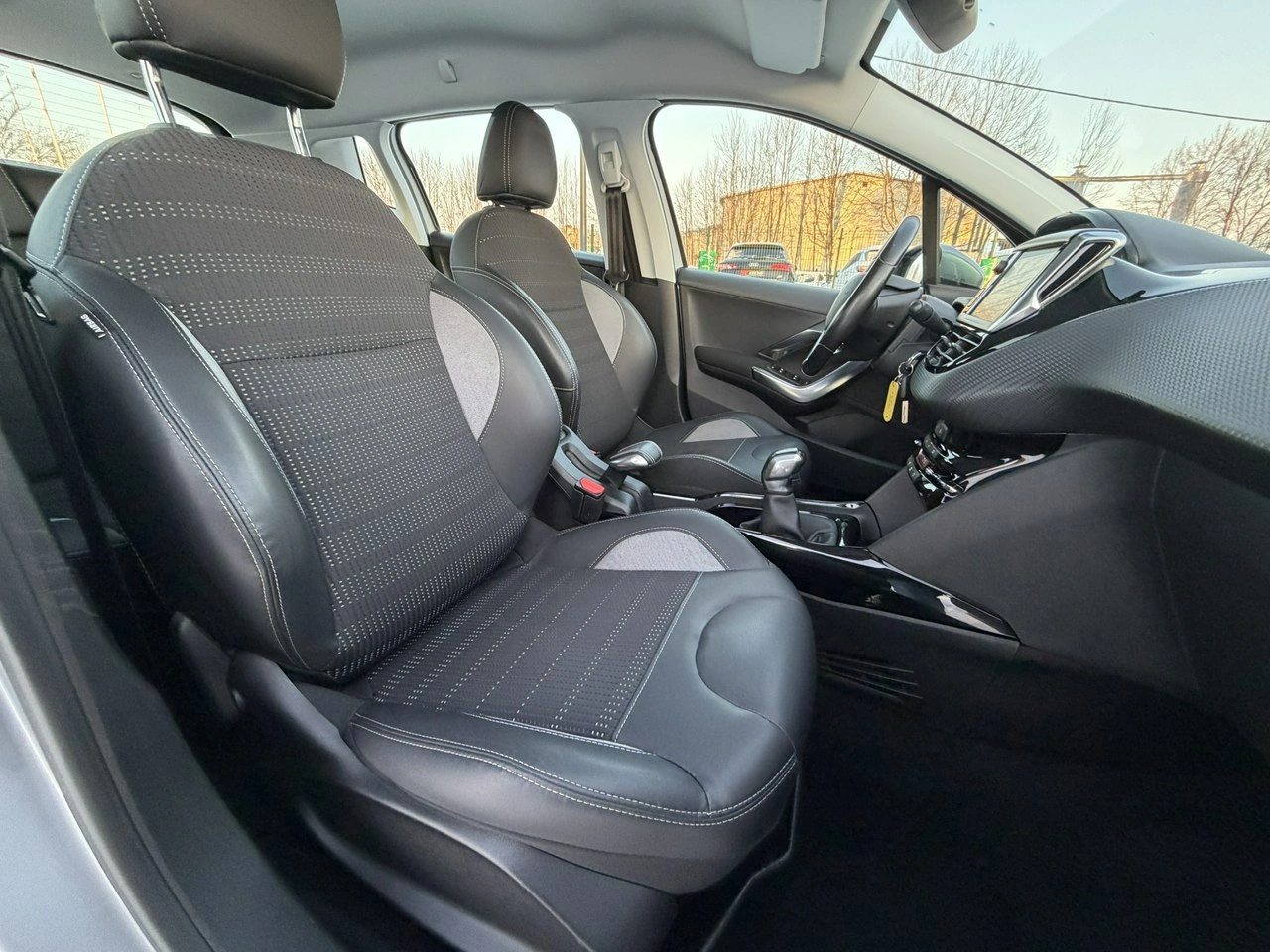 Peugeot 2008 - Zdjęcie 34