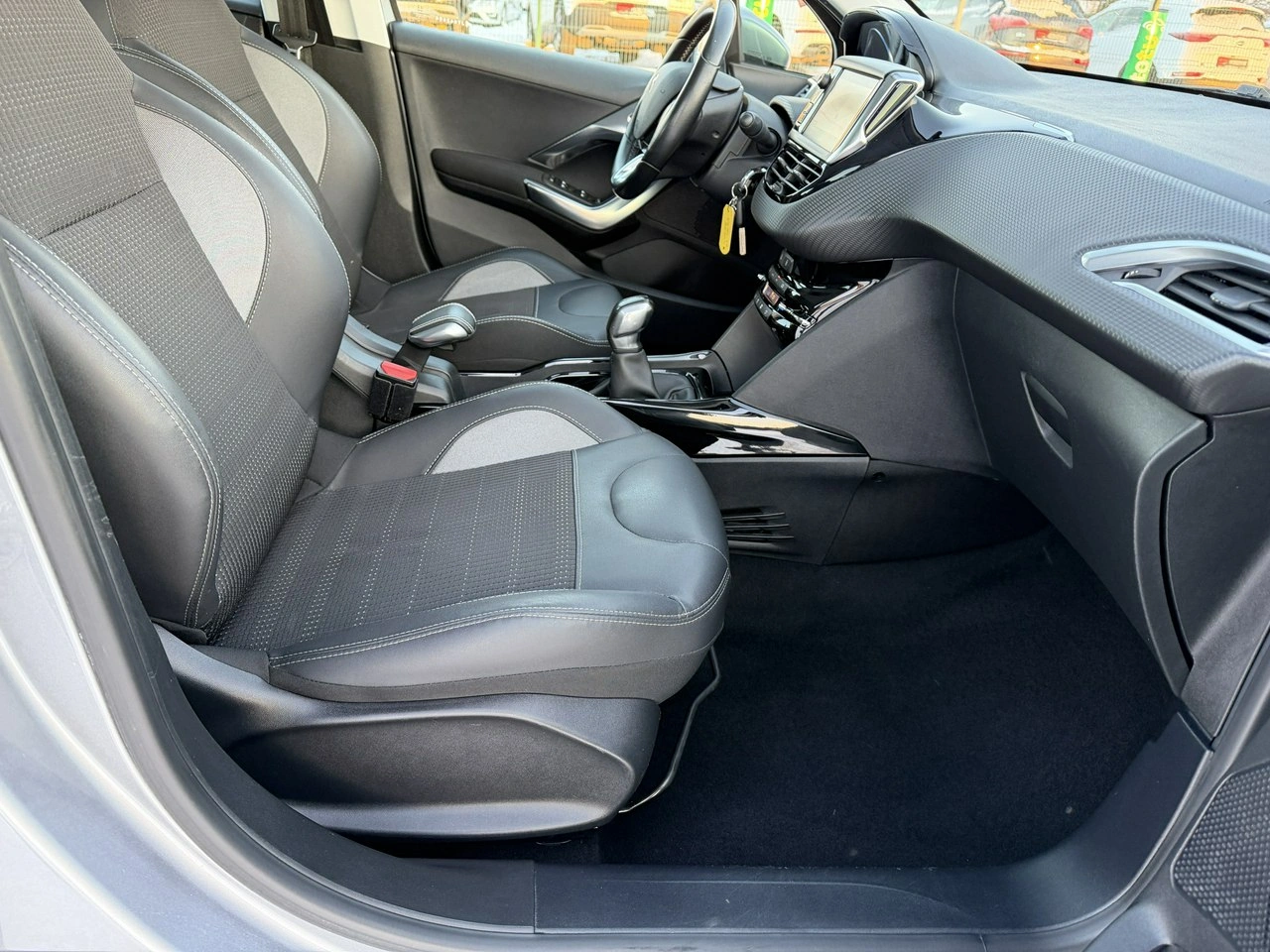 Peugeot 2008 - Zdjęcie 35