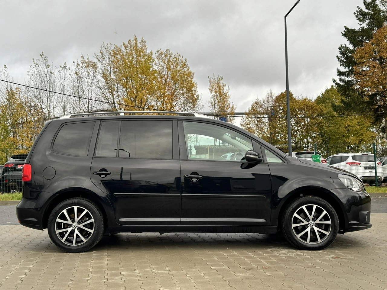 Volkswagen Touran - Zdjęcie 12
