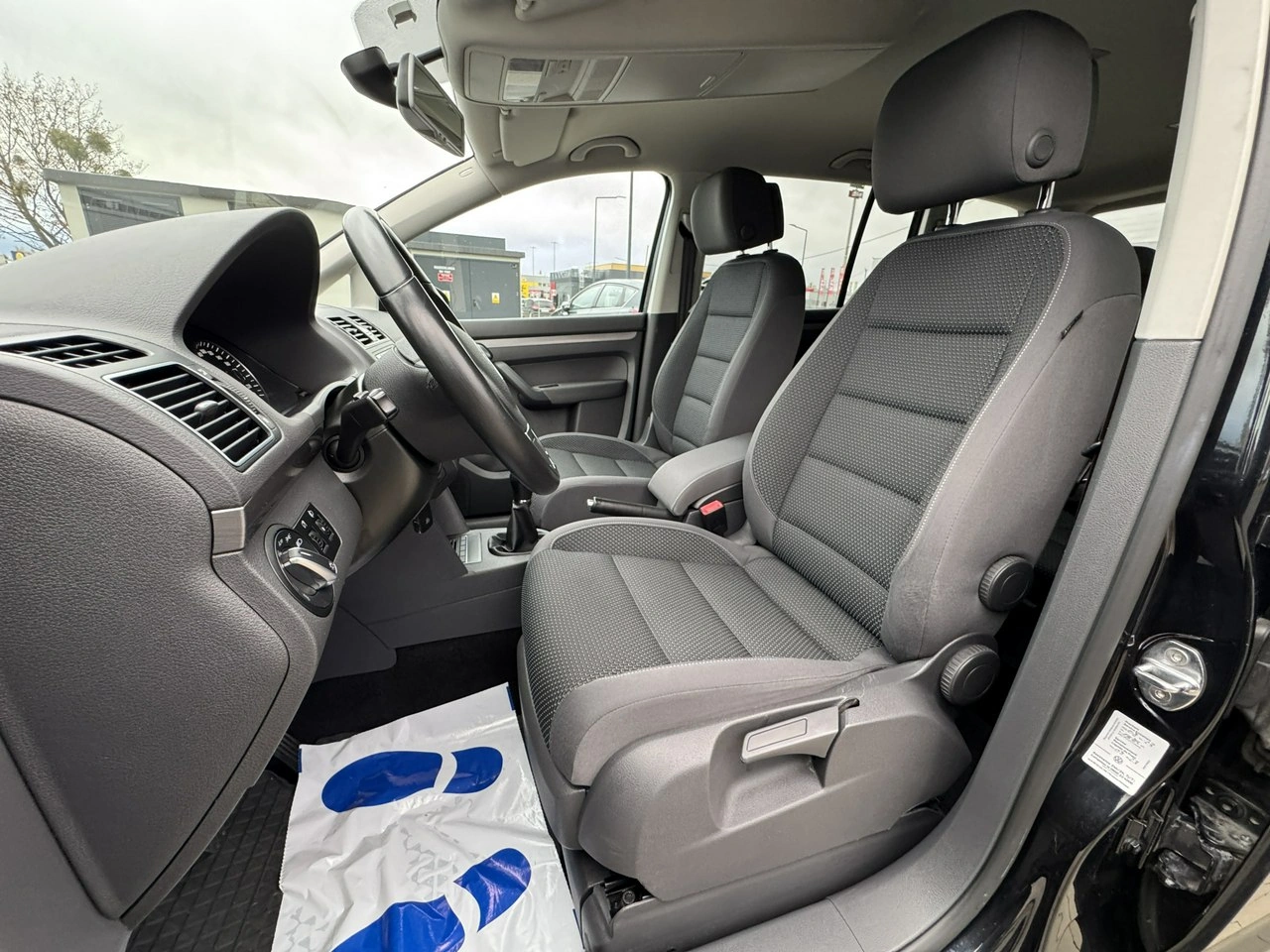 Volkswagen Touran - Zdjęcie 18