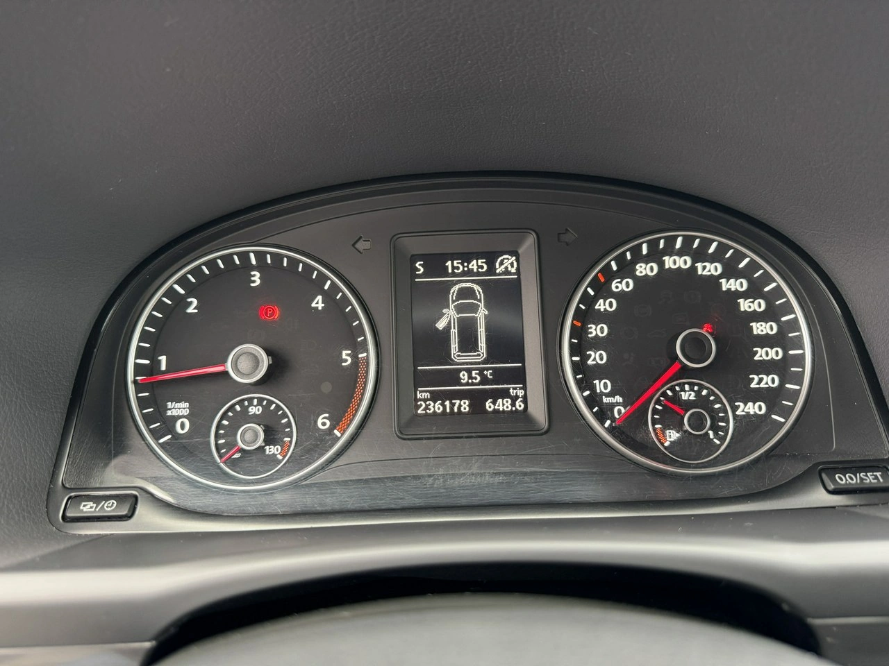 Volkswagen Touran - Zdjęcie 25