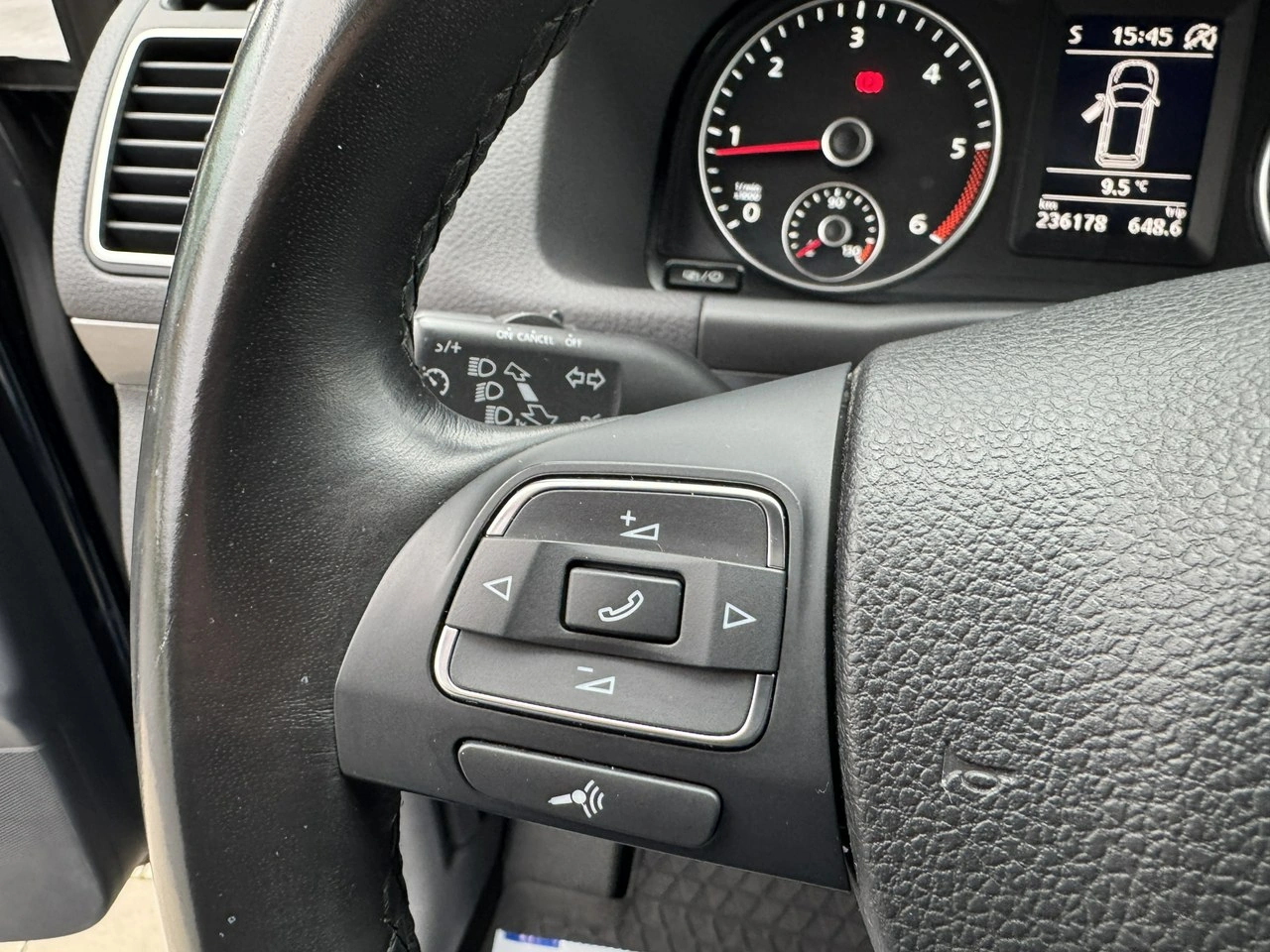 Volkswagen Touran - Zdjęcie 22