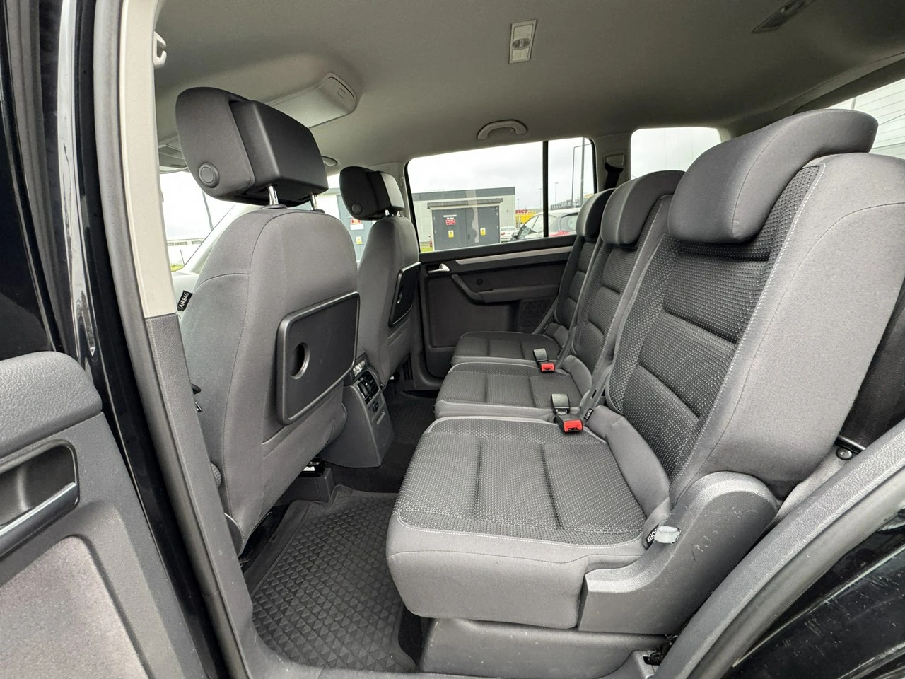 Volkswagen Touran - Zdjęcie 27