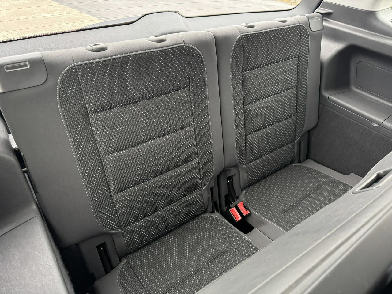 Volkswagen Touran - Zdjęcie 30