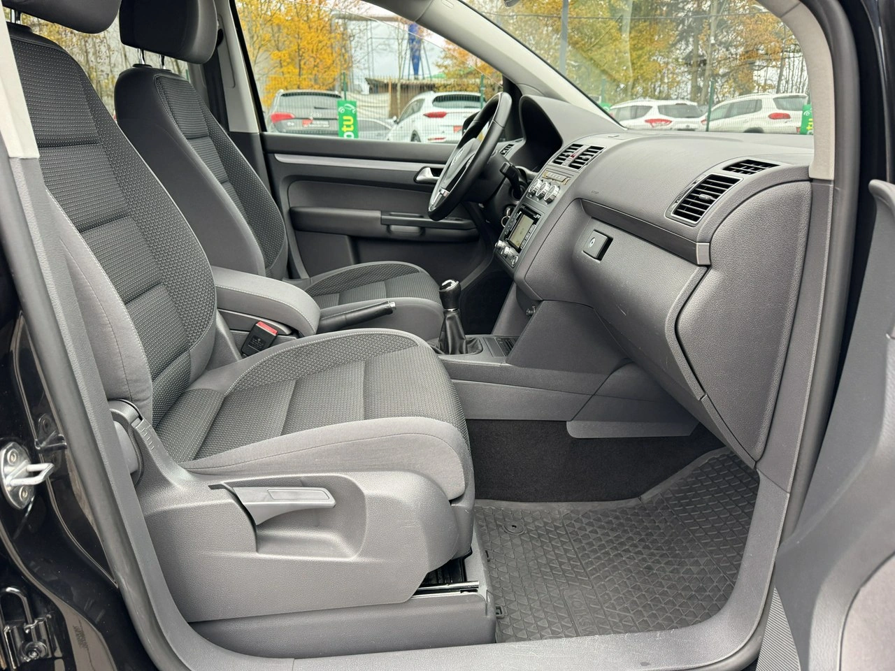 Volkswagen Touran - Zdjęcie 32