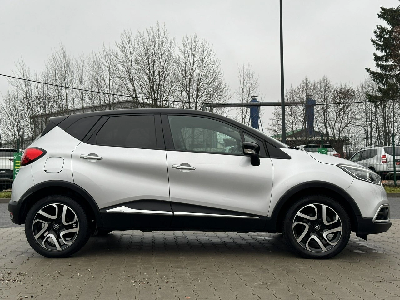 Renault Captur - Zdjęcie 11