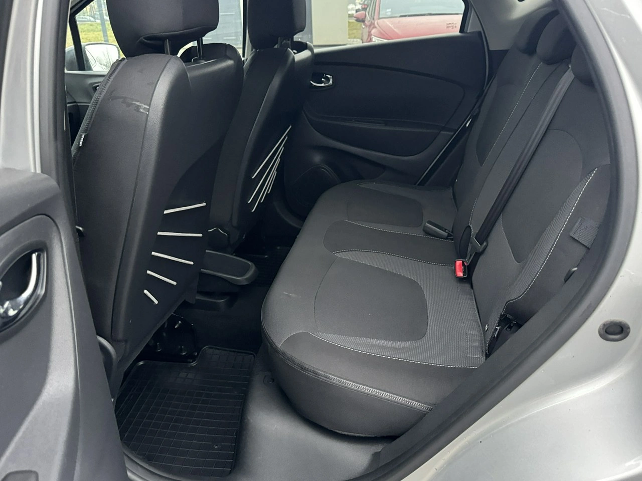 Renault Captur - Zdjęcie 26