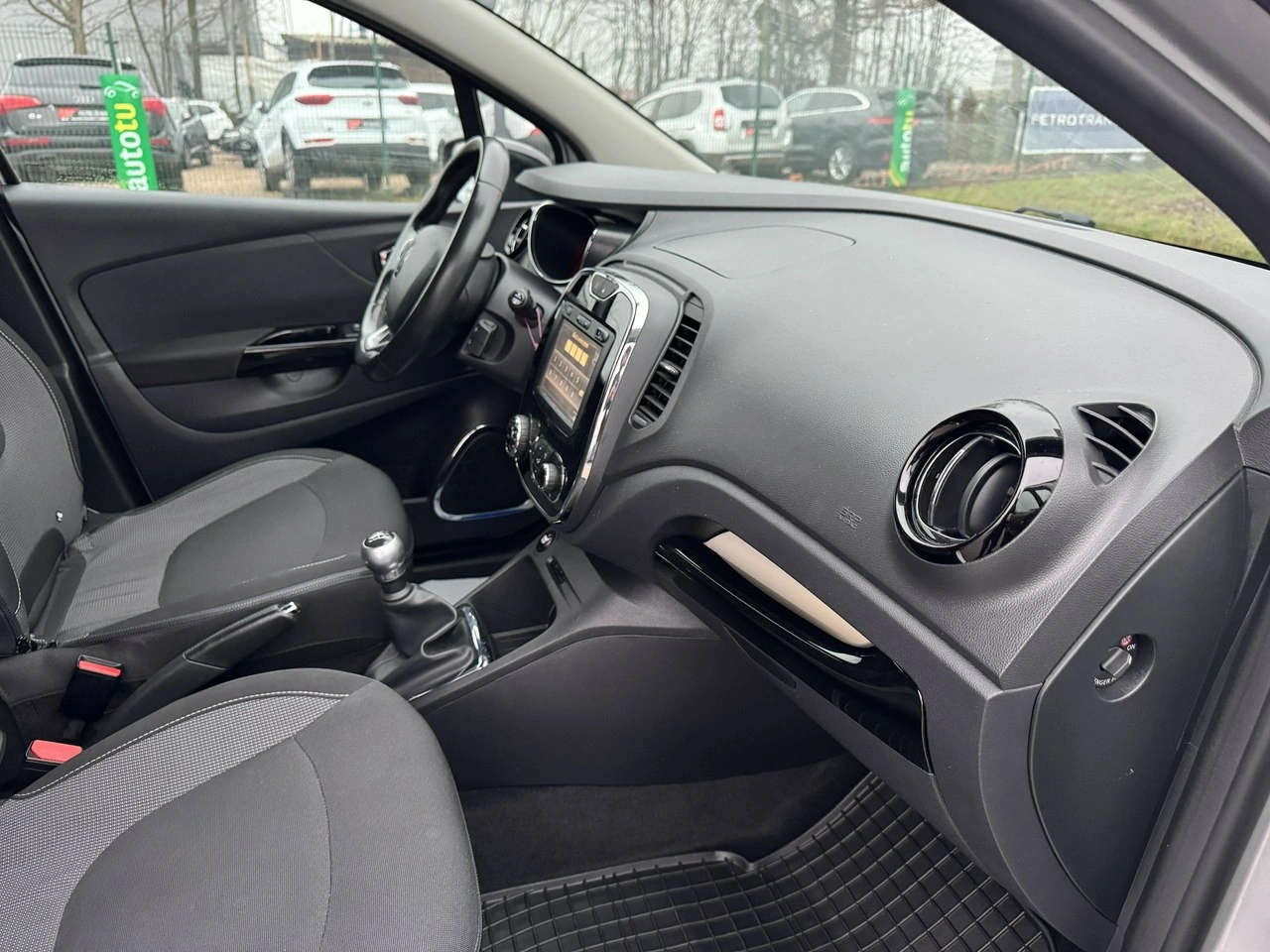 Renault Captur - Zdjęcie 32
