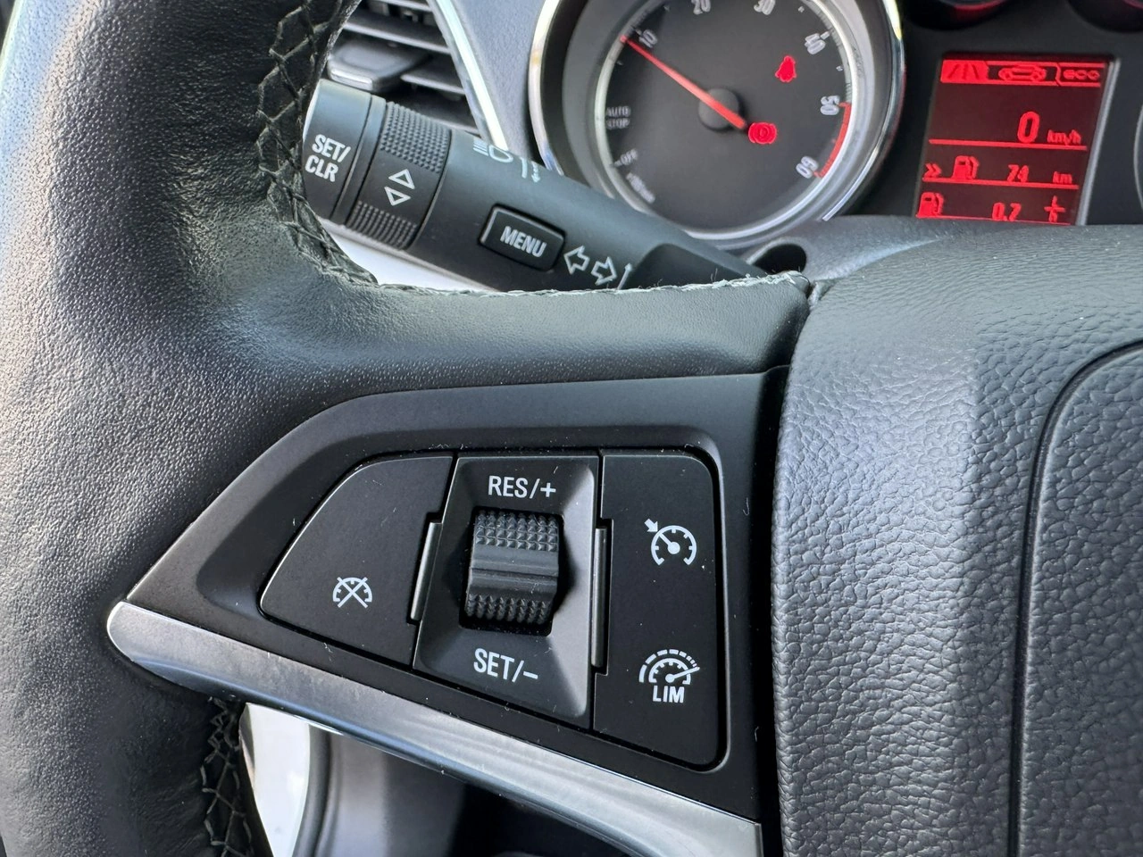 Opel Mokka - Zdjęcie 23