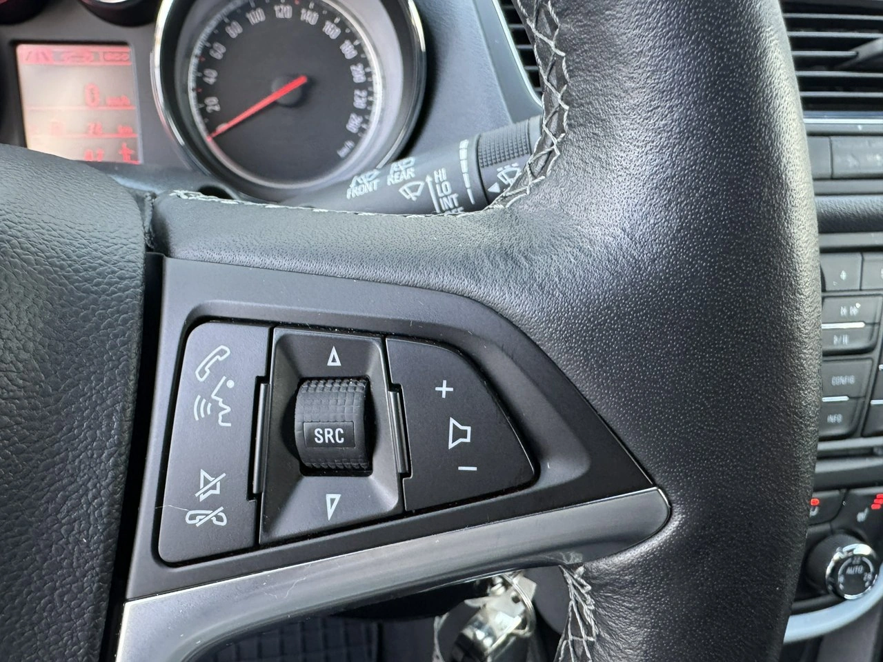 Opel Mokka - Zdjęcie 24