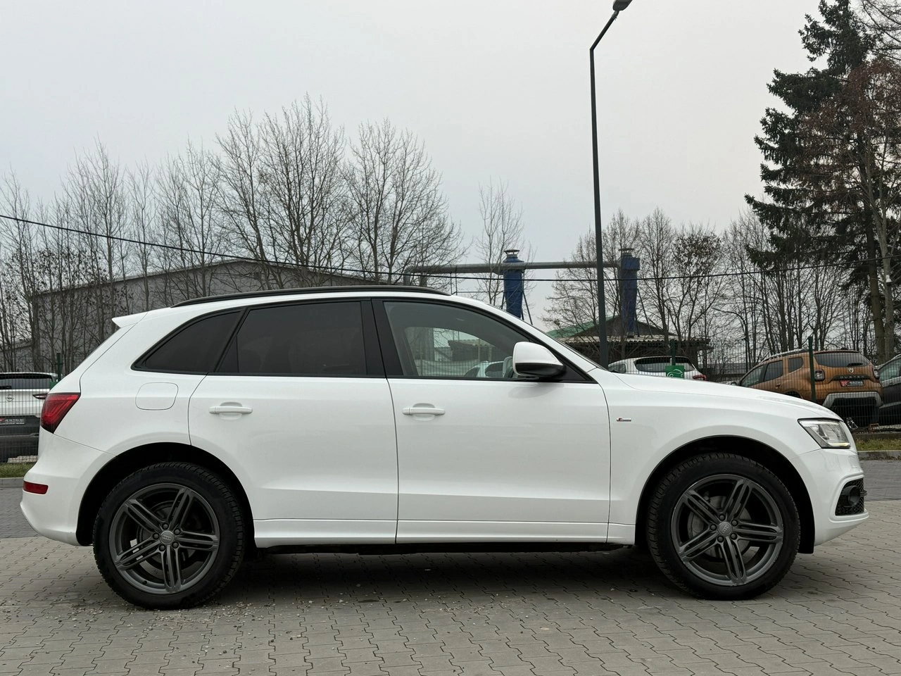 Audi Q5 - Zdjęcie 11