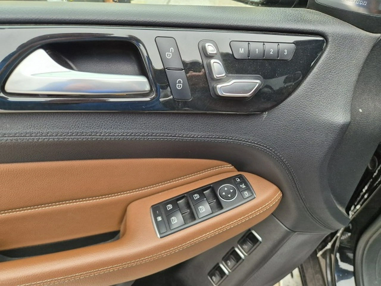 Mercedes GLS Klasa - Zdjęcie 18