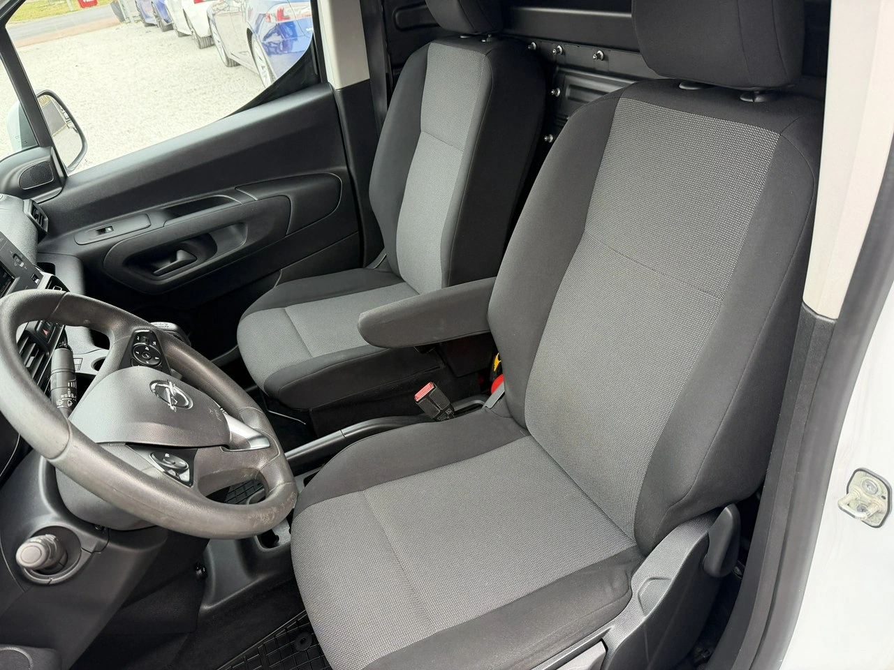 Opel Combo - Zdjęcie 11