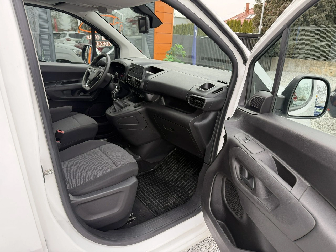 Opel Combo - Zdjęcie 21