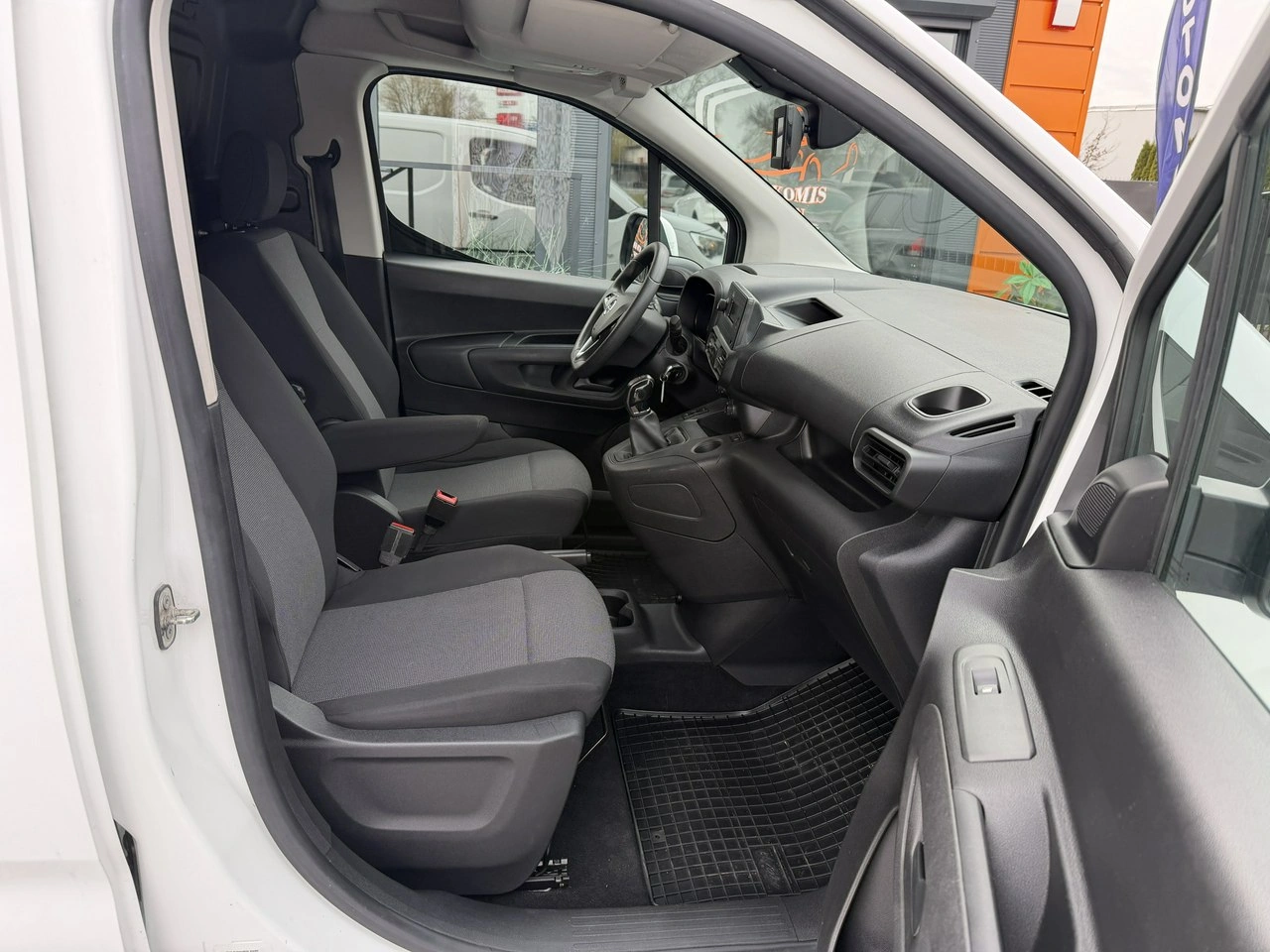 Opel Combo - Zdjęcie 22