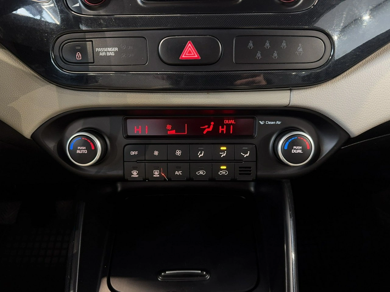 Kia Carens - Zdjęcie 21