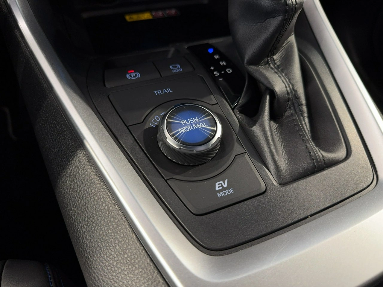 Toyota RAV-4 - Zdjęcie 28