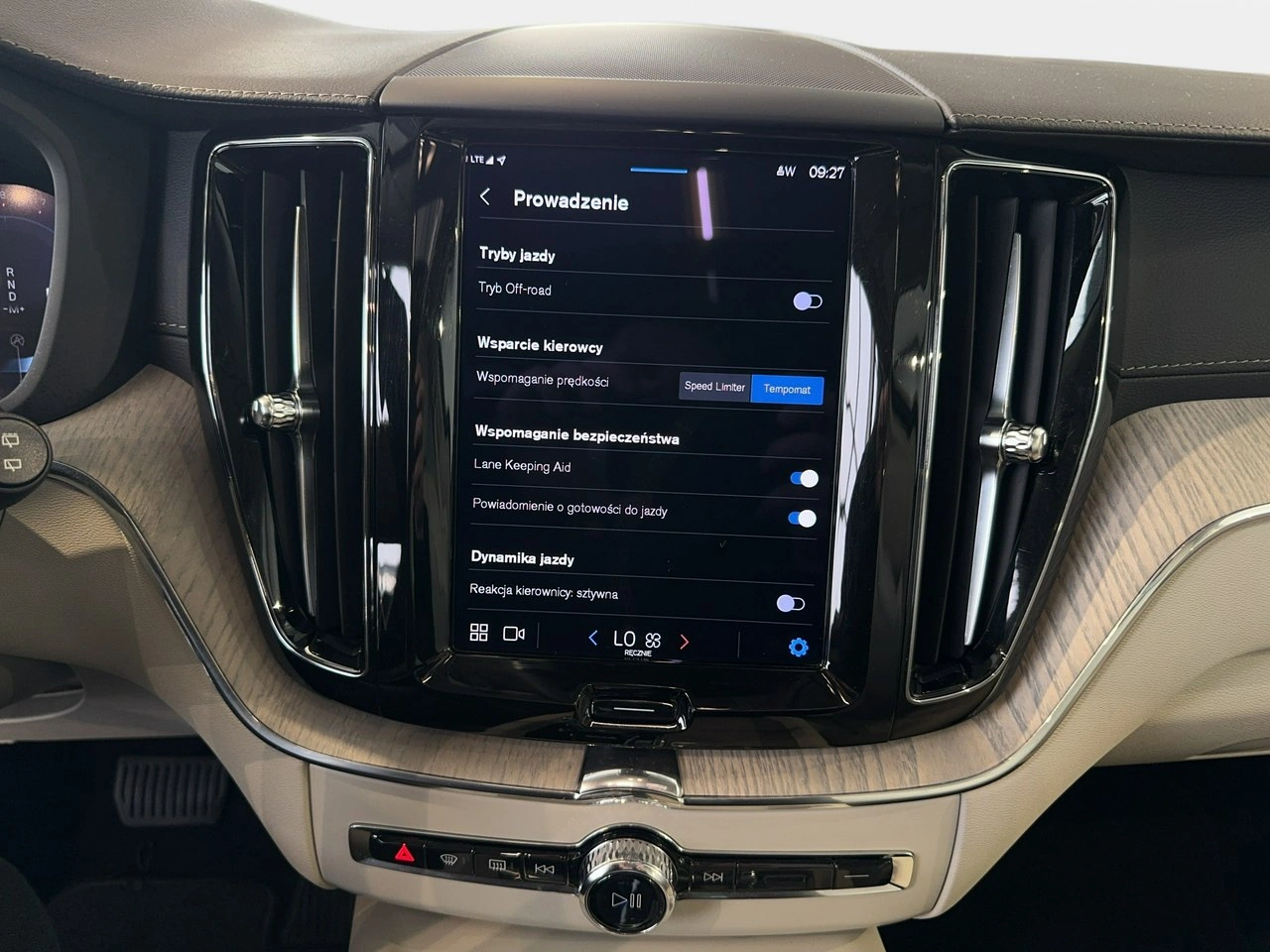 Volvo XC 60 - Zdjęcie 27