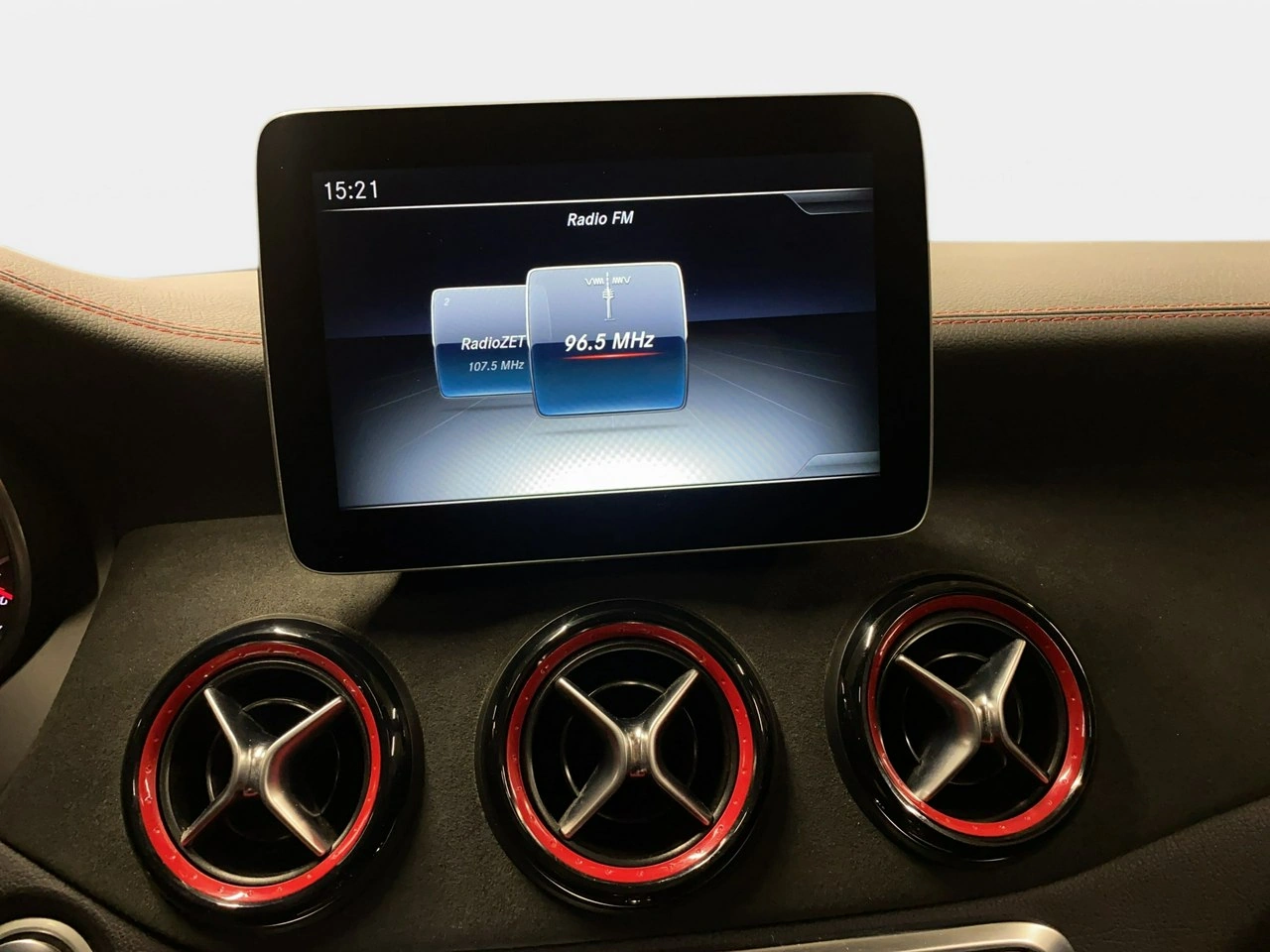 Mercedes CLA 45 AMG - Zdjęcie 24