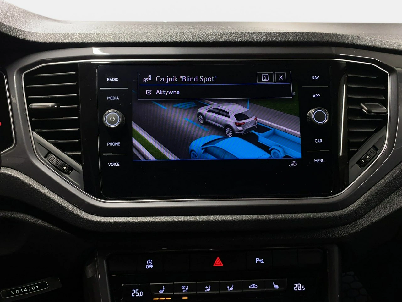 Volkswagen T-Roc - Zdjęcie 27