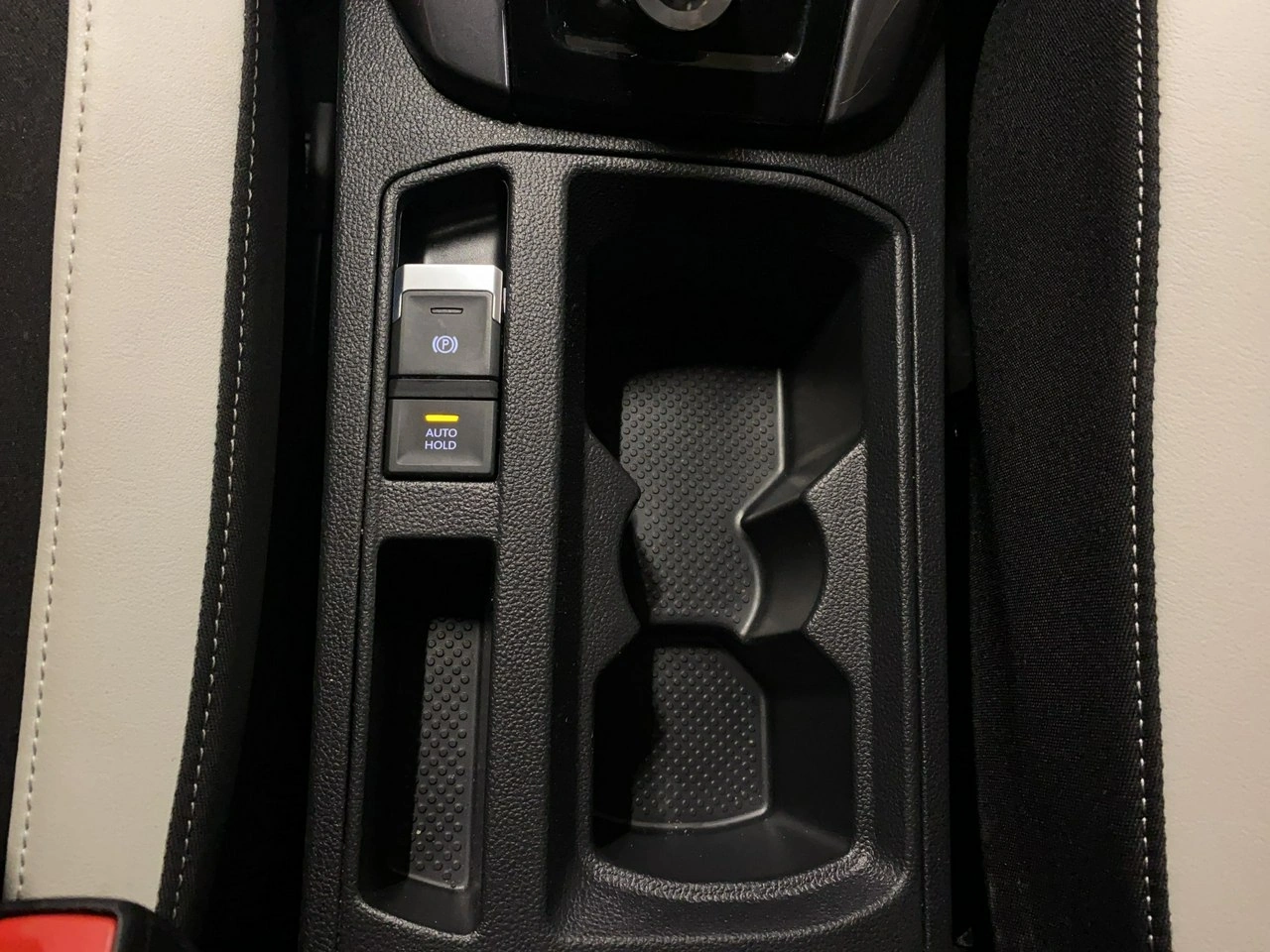 Volkswagen T-Roc - Zdjęcie 35