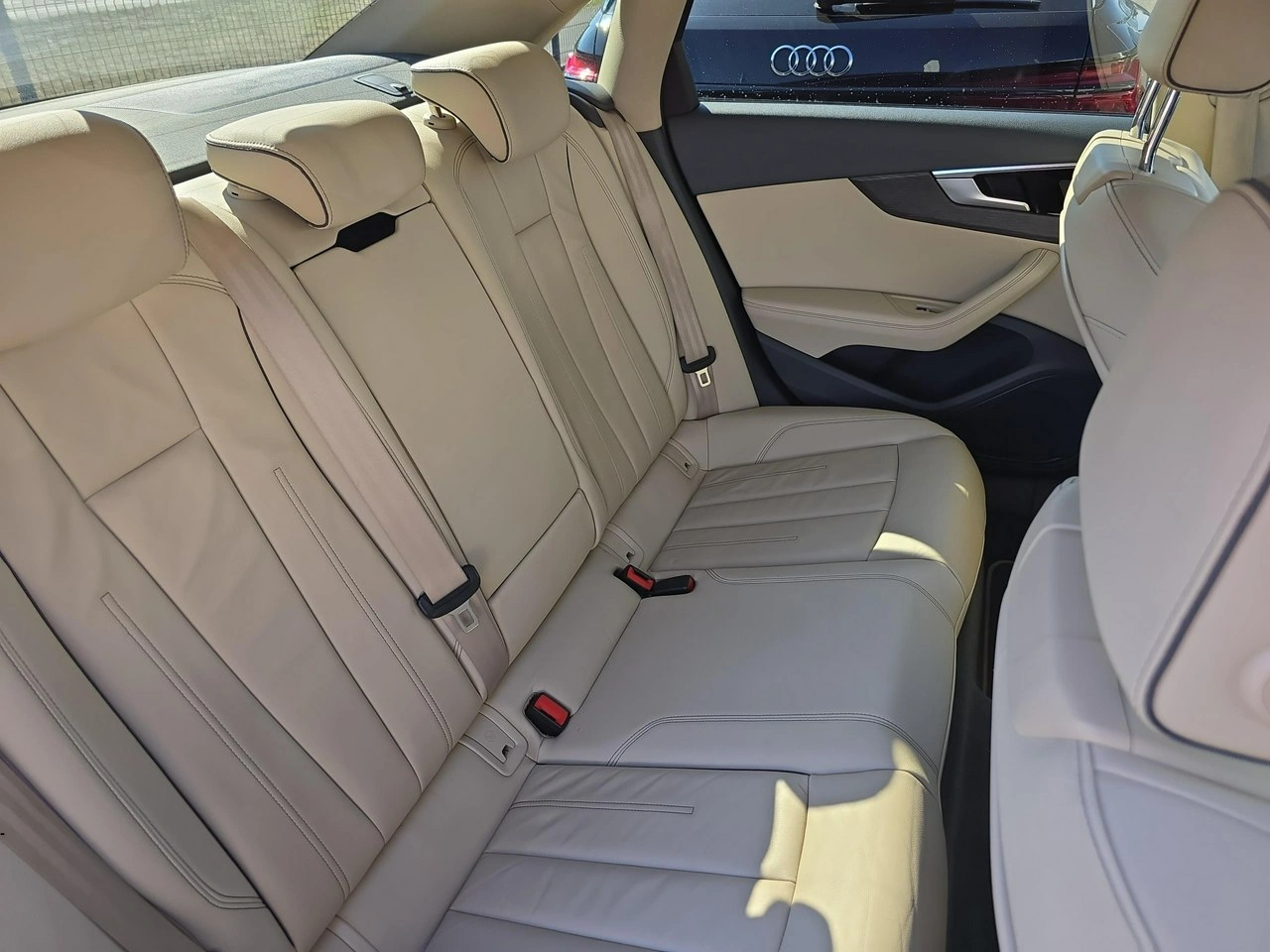 Audi A4 - Zdjęcie 10