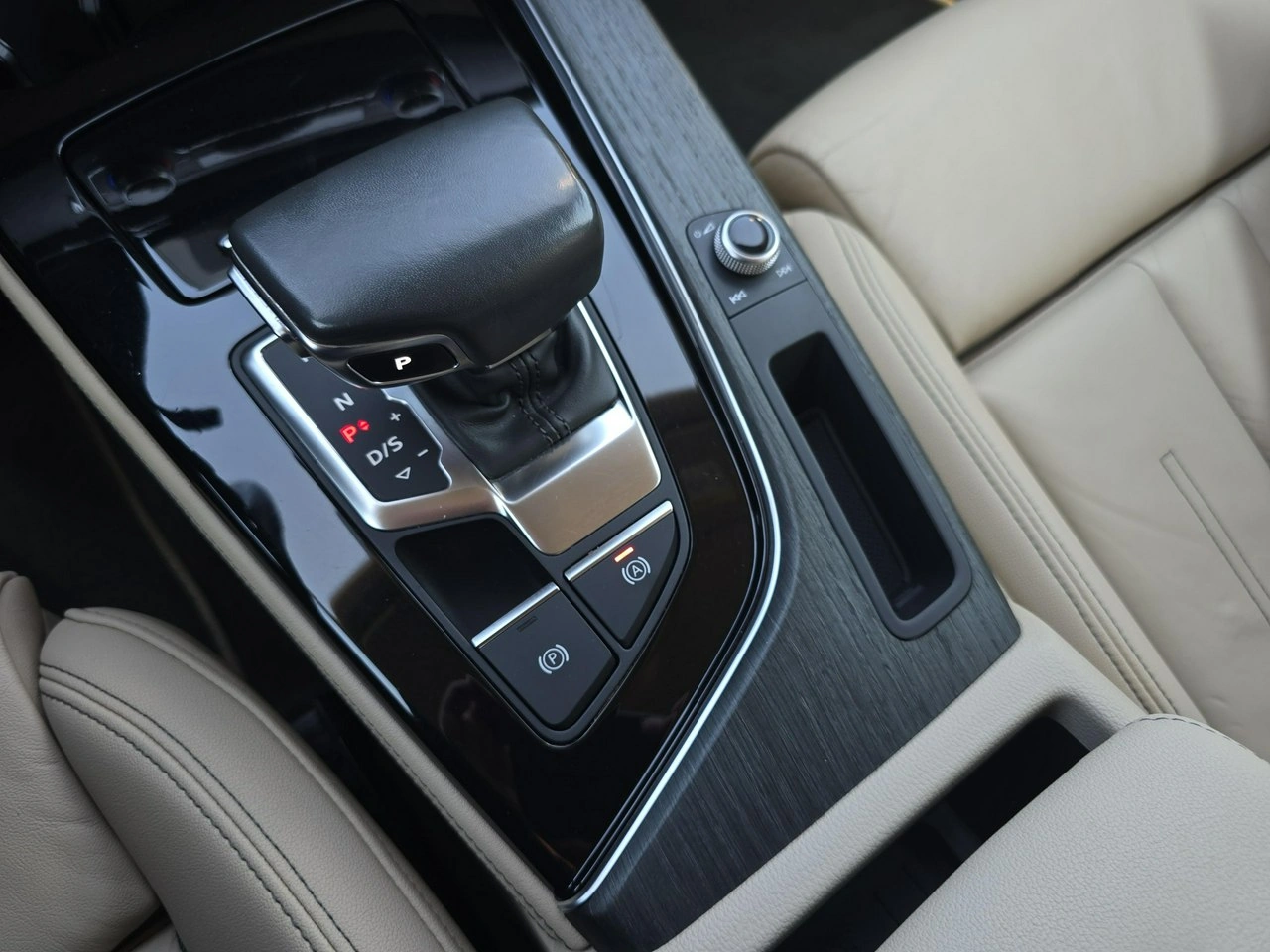 Audi A4 - Zdjęcie 13