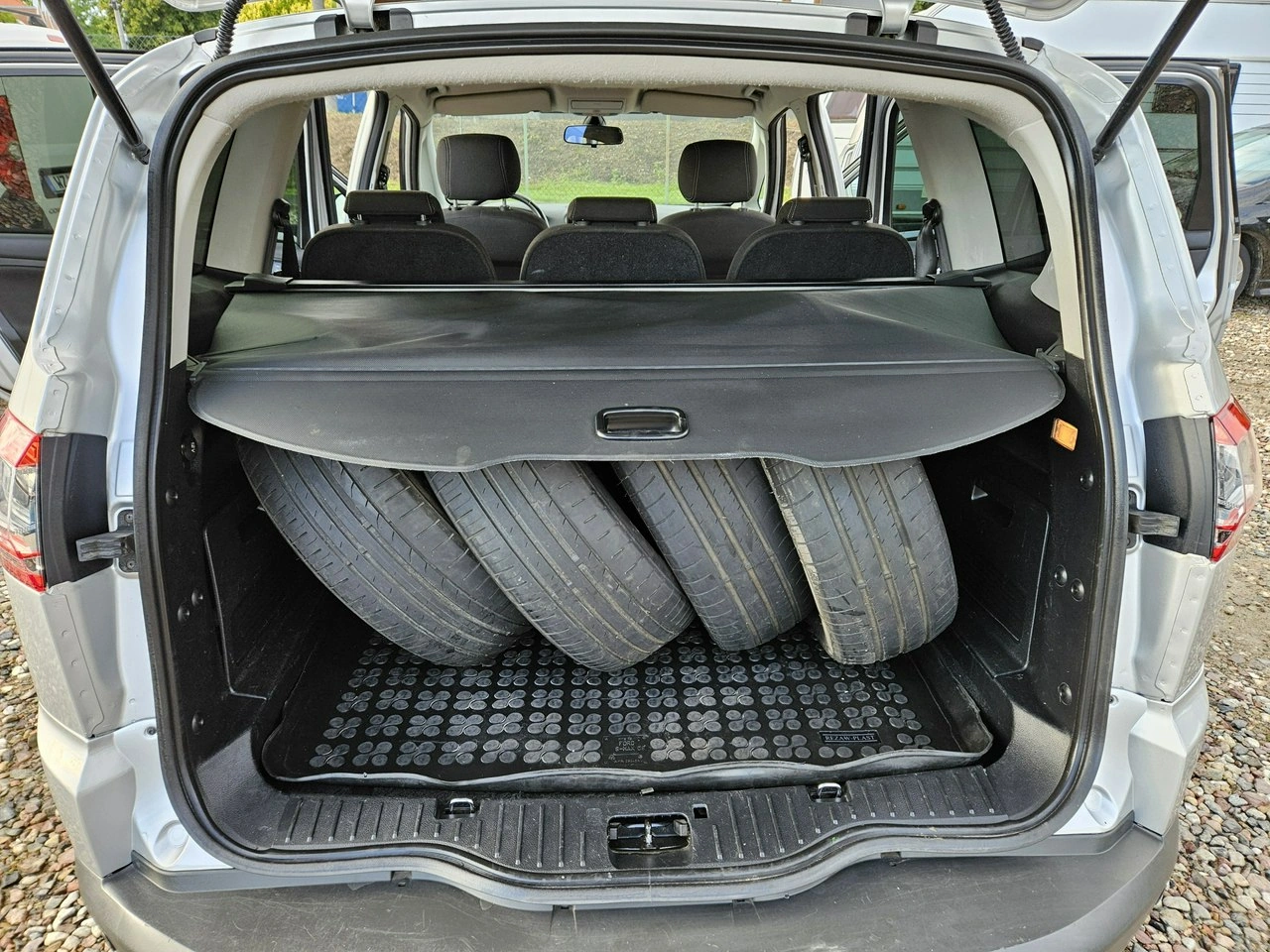 Ford S-Max - Zdjęcie 19