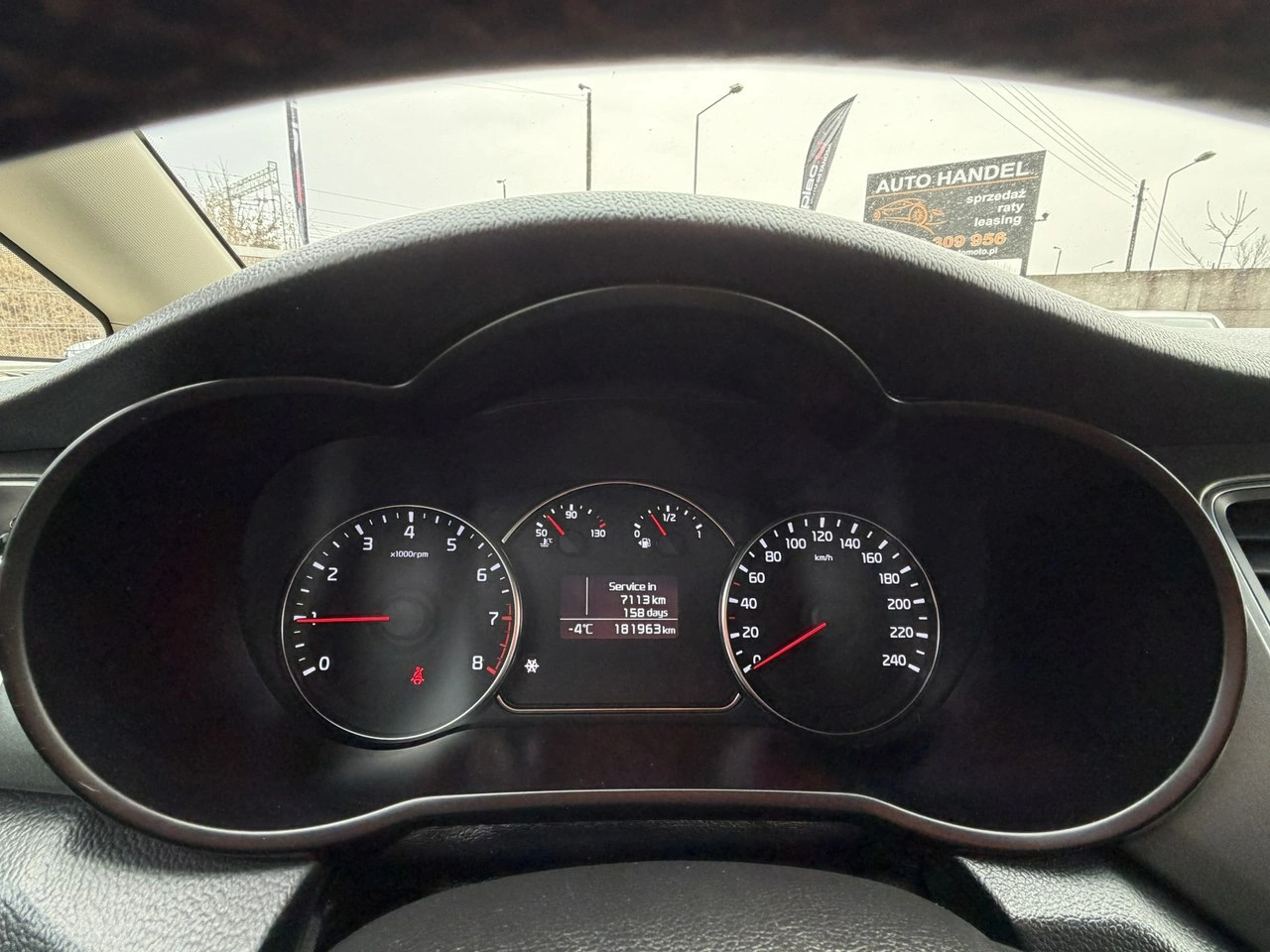 Kia Carens - Zdjęcie 10