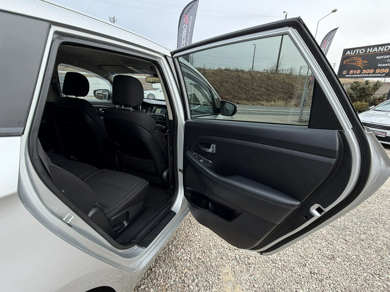 Kia Carens - Zdjęcie 18