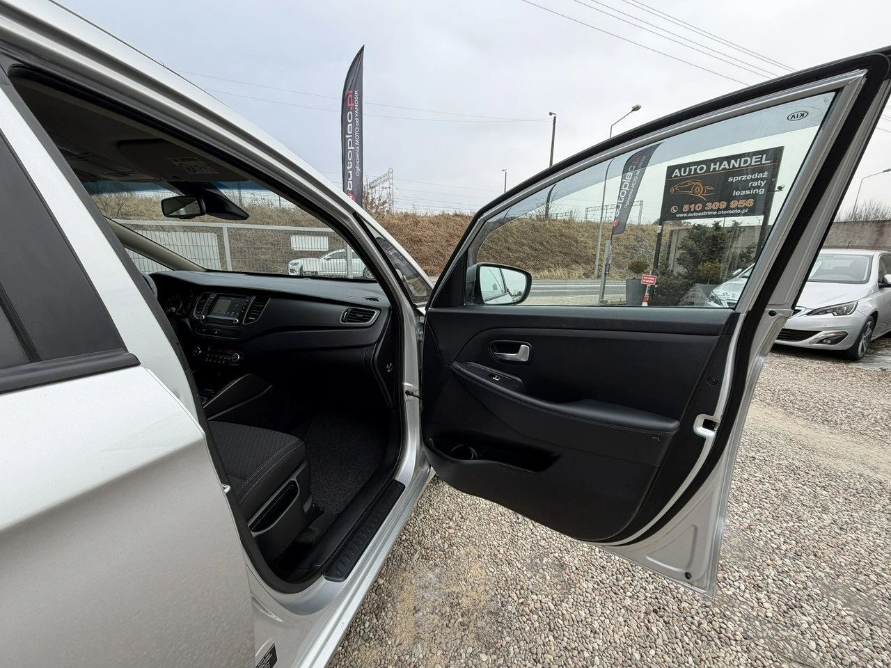 Kia Carens - Zdjęcie 20