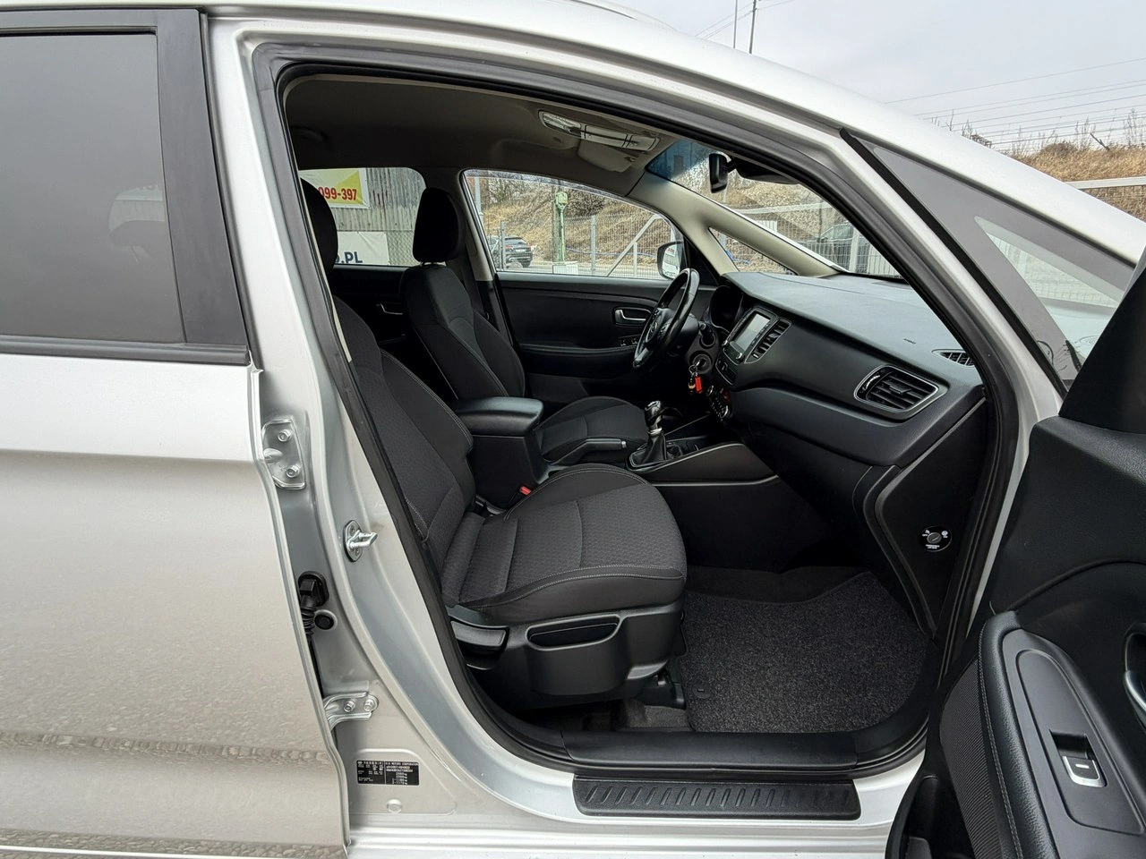 Kia Carens - Zdjęcie 7