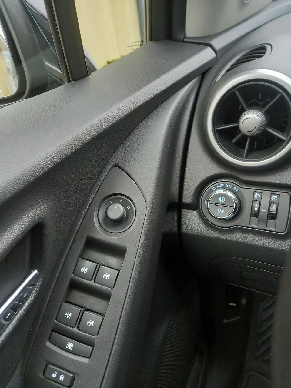 Chevrolet Trax - Zdjęcie 32