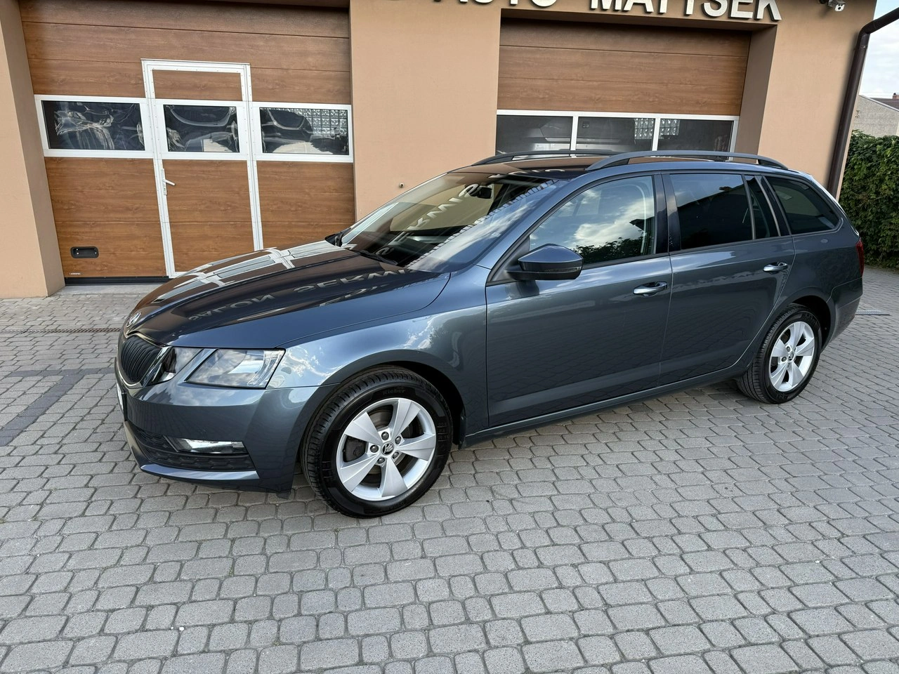 Skoda Octavia - Zdjęcie 11