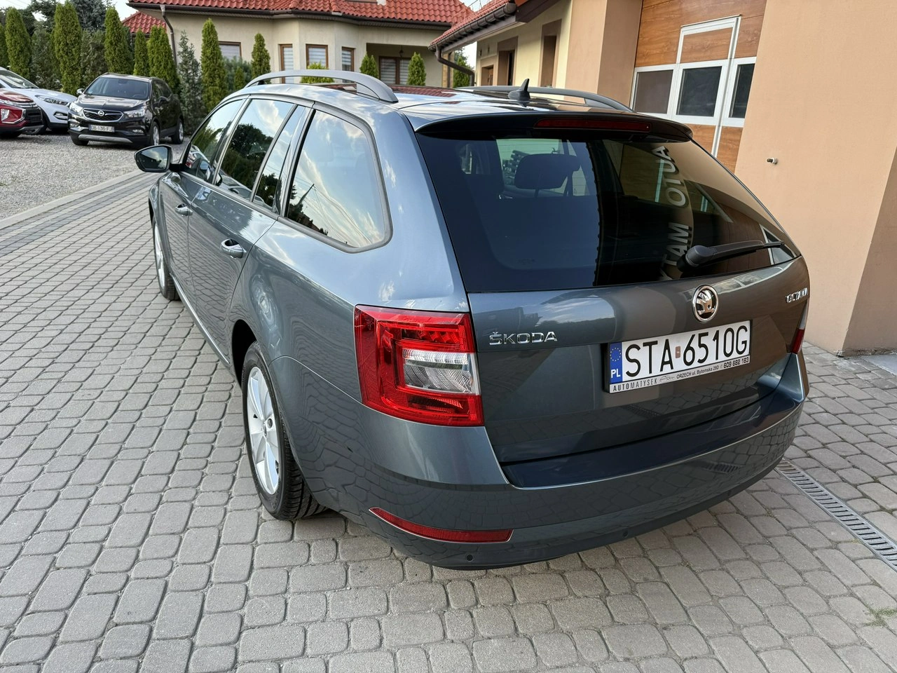 Skoda Octavia - Zdjęcie 8