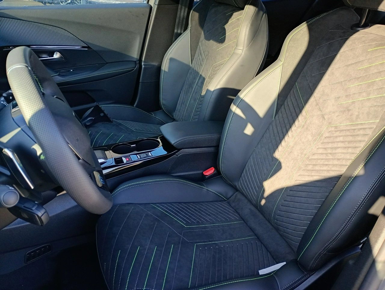 Peugeot 2008 - Zdjęcie 9