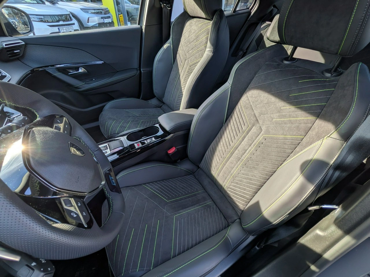 Peugeot 2008 - Zdjęcie 13