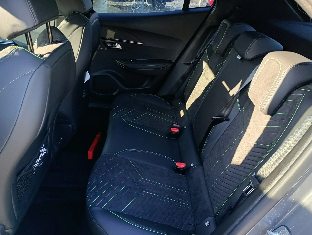 Peugeot 2008 - Zdjęcie 8