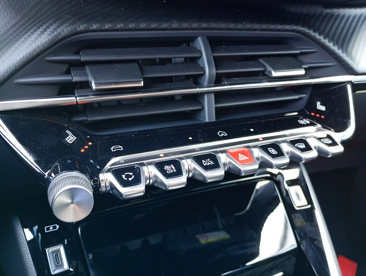 Peugeot 2008 - Zdjęcie 23