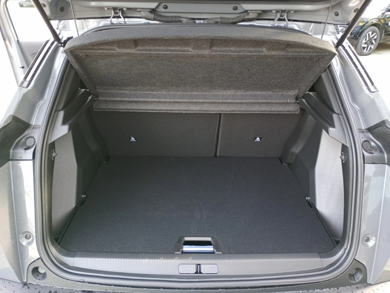 Peugeot 2008 - Zdjęcie 8