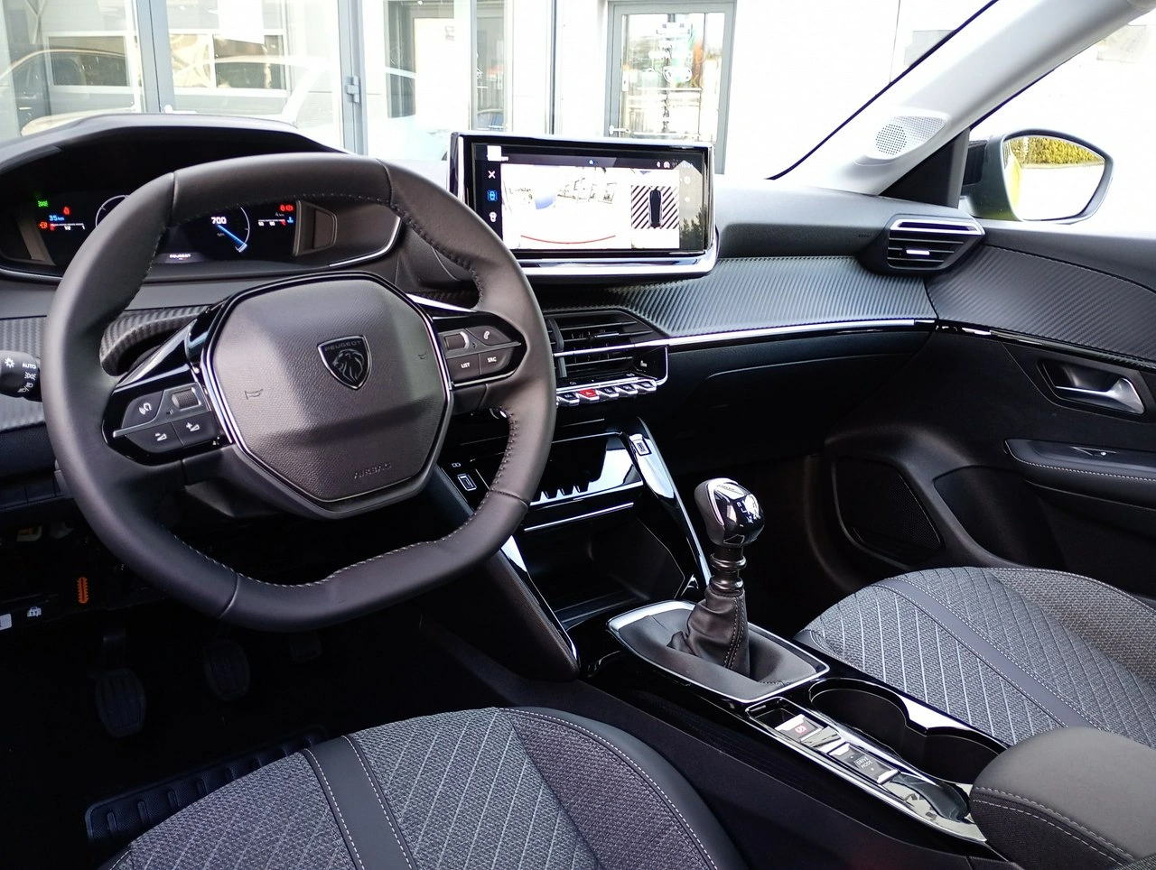 Peugeot 208 - Zdjęcie 9