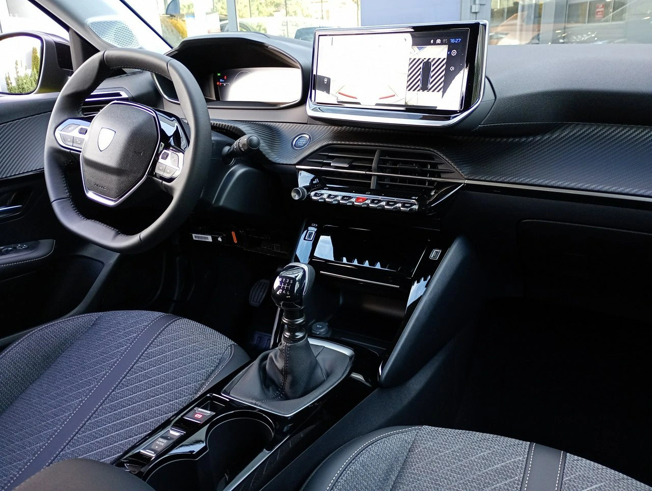 Peugeot 208 - Zdjęcie 17