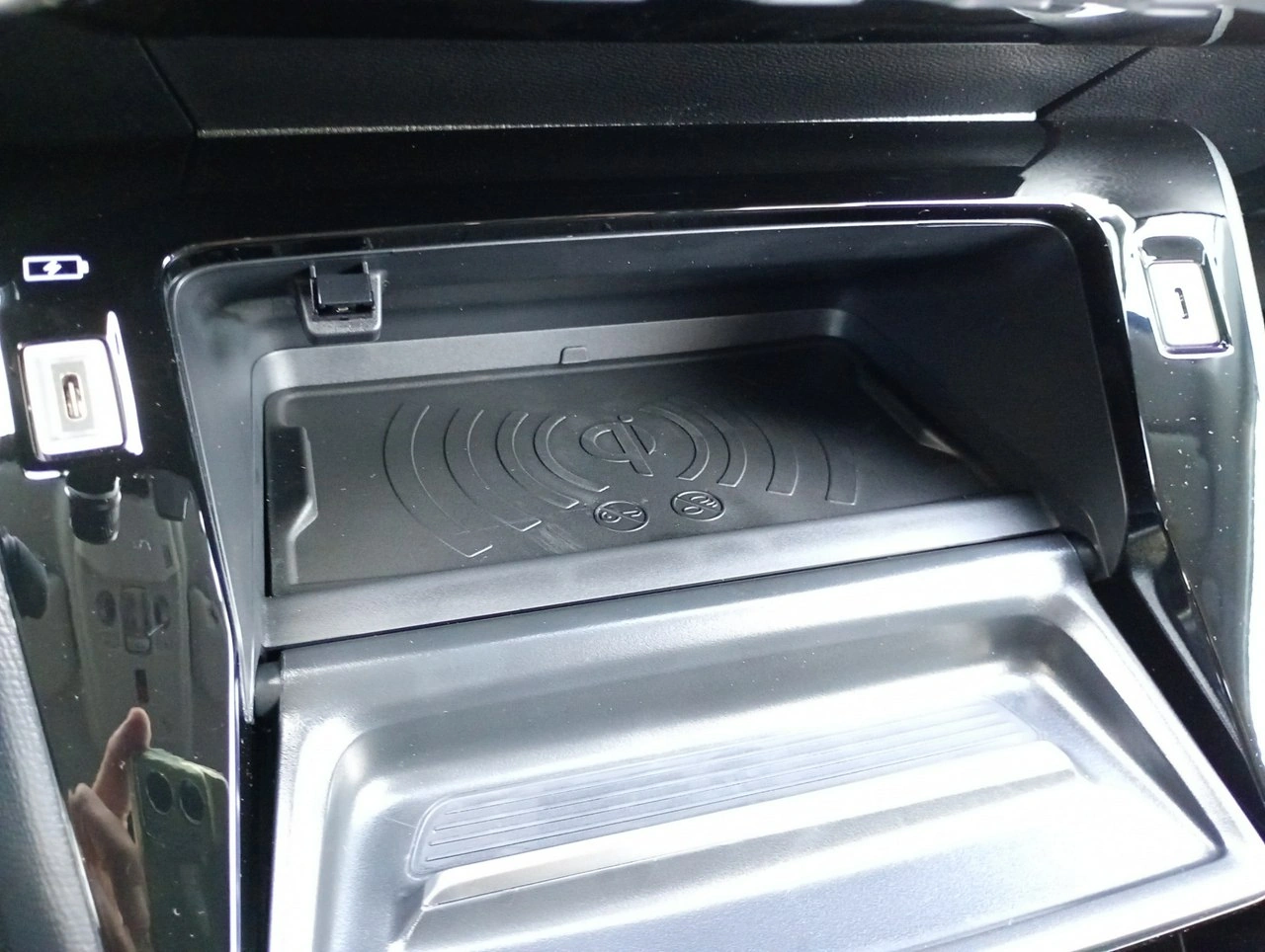 Peugeot 208 - Zdjęcie 30