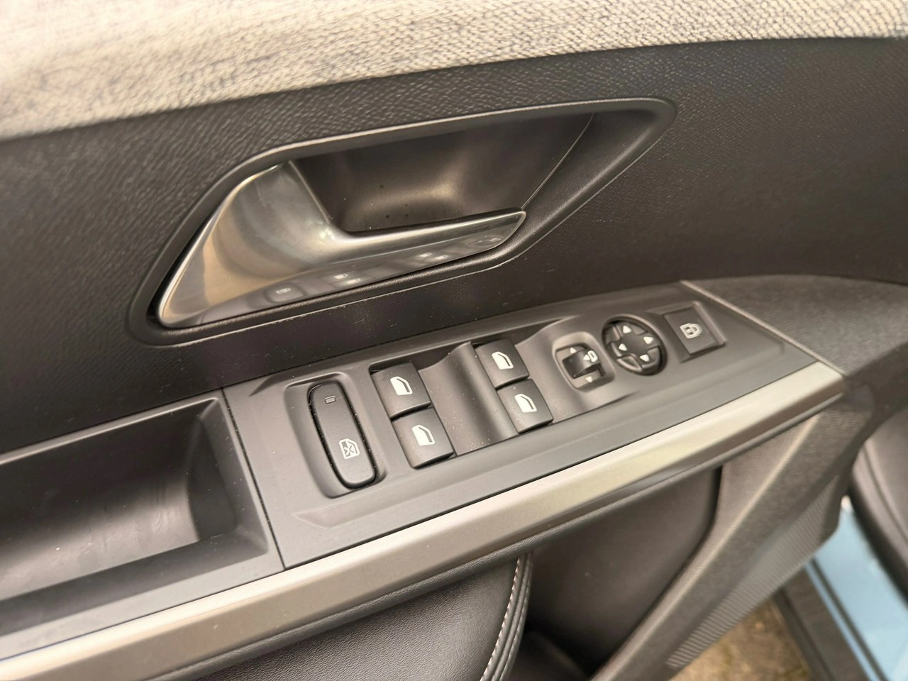 Peugeot 3008 - Zdjęcie 11