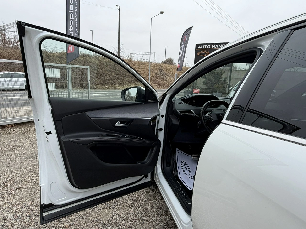 Peugeot 5008 - Zdjęcie 28