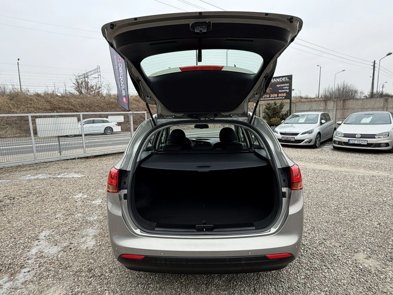 Kia Ceed - Zdjęcie 17