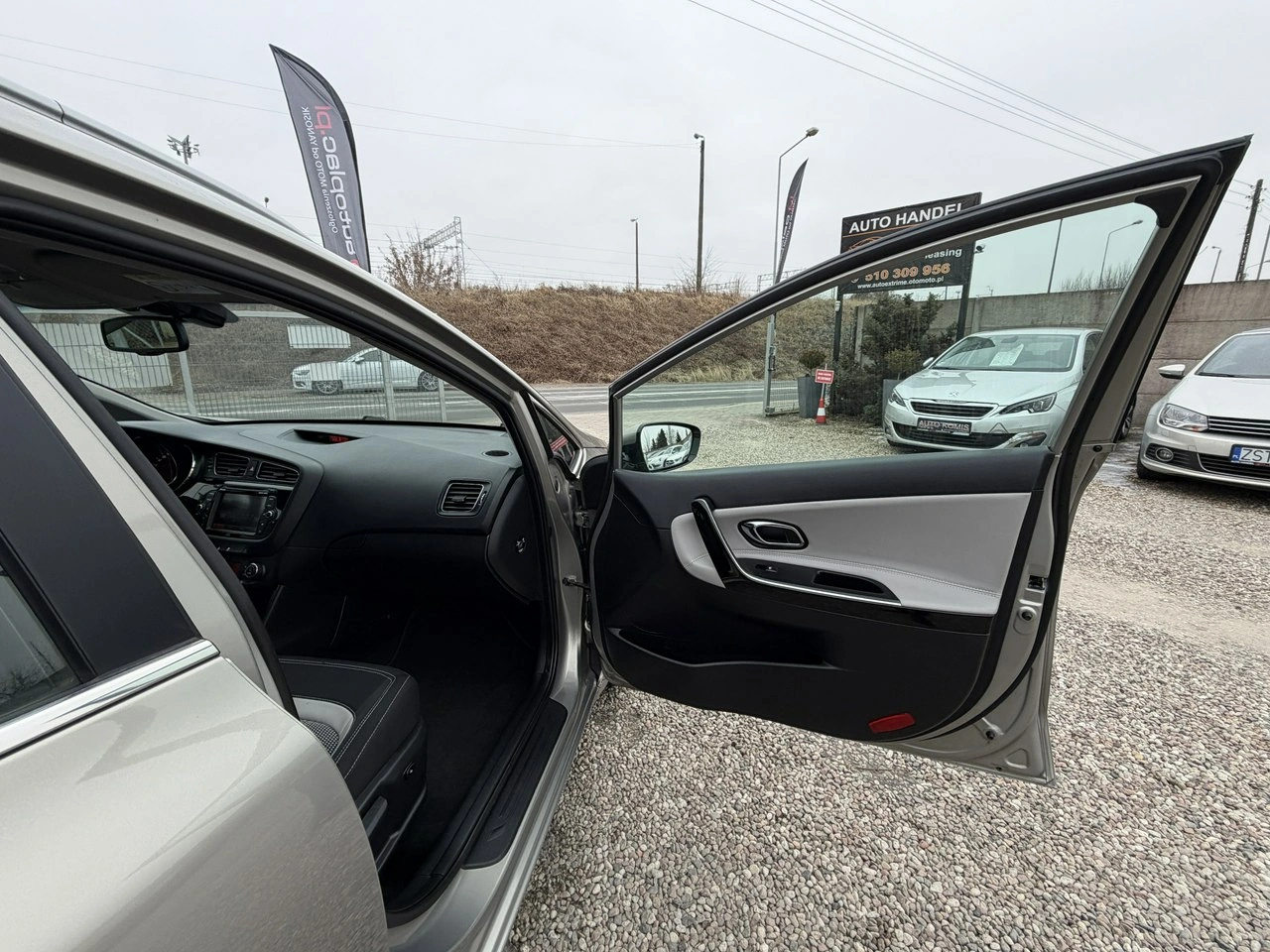 Kia Ceed - Zdjęcie 21